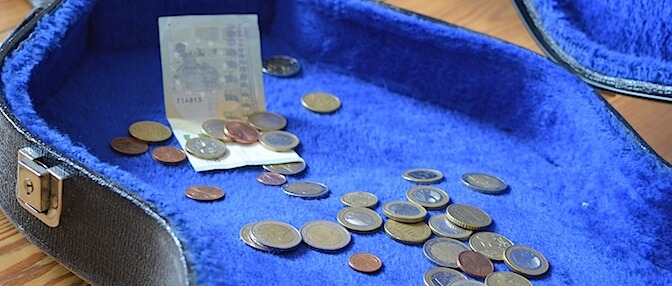 Geld im GitarrenKoffer
